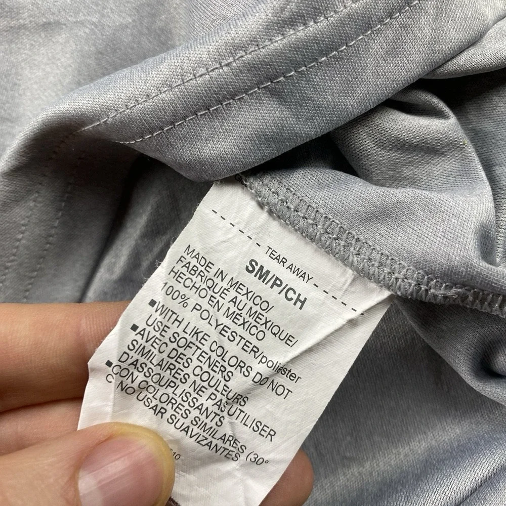 Under‎ Armour Loose Heatgear Shirt Mens Small Gray Raglan Short Sleeve